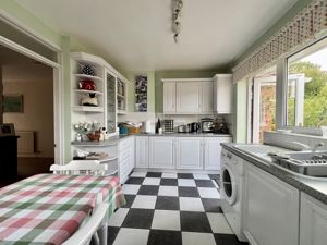 Photo 29- click for photo gallery